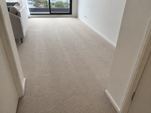 Same living room carpet after end of lease carpet cleaning in Melbourne – ready for final inspection